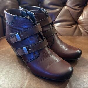 Taos Brown Leather Ankle Zip Boots Size 37